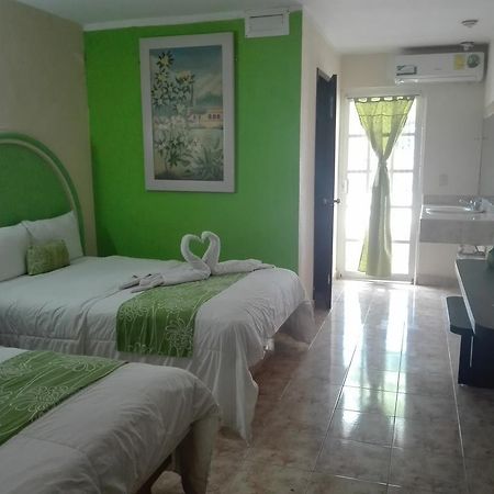Hotel Hc Internacional Cancun Exterior photo
