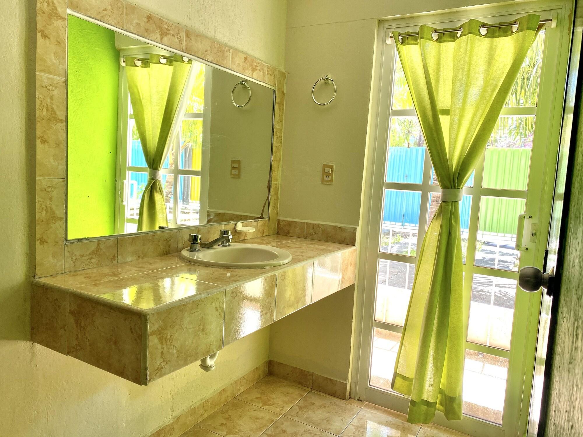 Hotel Hc Internacional Cancun Exterior photo