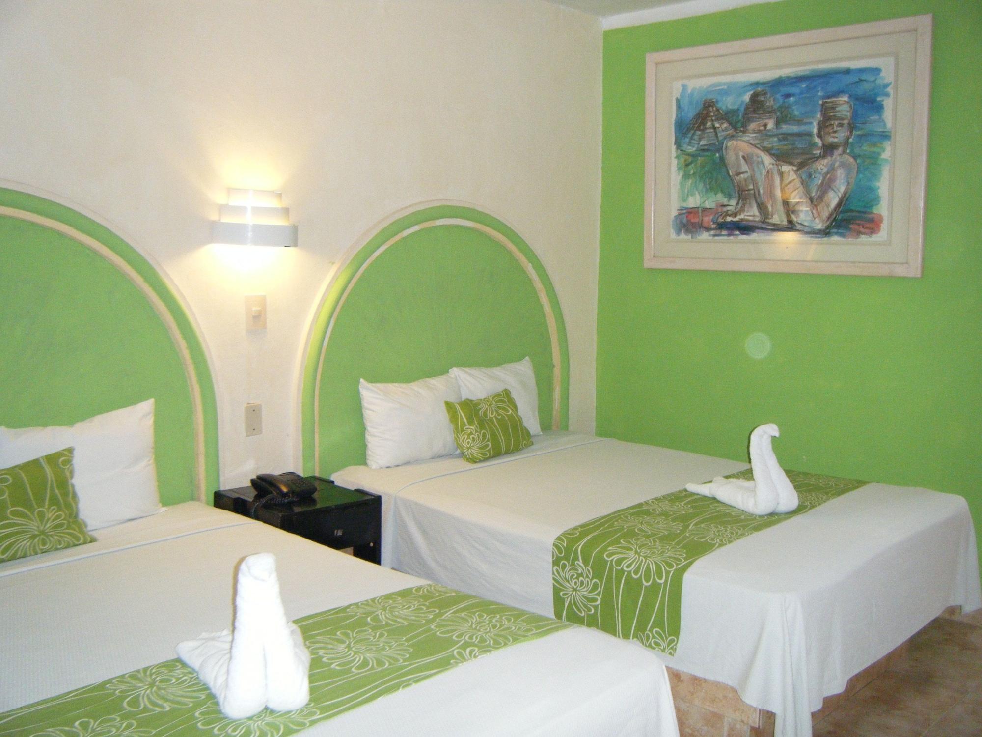 Hotel Hc Internacional Cancun Exterior photo