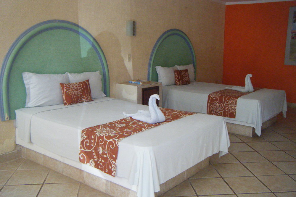 Hotel Hc Internacional Cancun Exterior photo