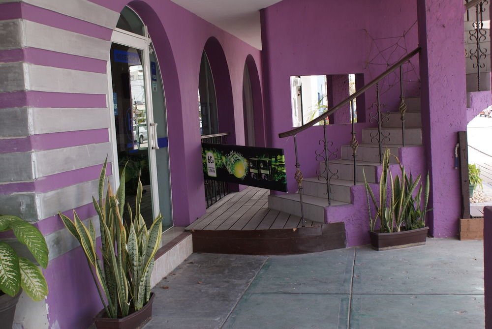 Hotel Hc Internacional Cancun Exterior photo