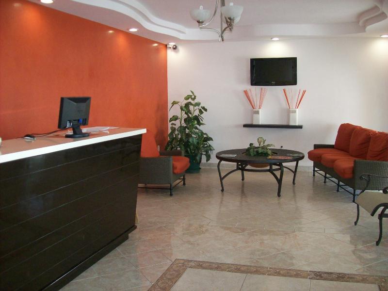 Hotel Hc Internacional Cancun Exterior photo